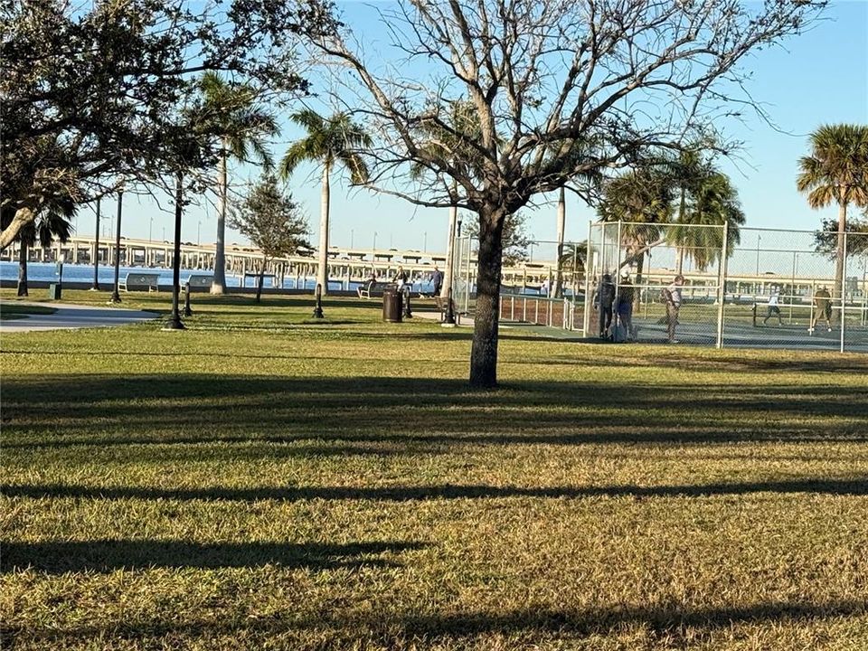 Activo con contrato: $650,000 (4 camas, 4 baños, 3204 Pies cuadrados)