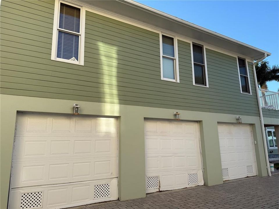 Activo con contrato: $650,000 (4 camas, 4 baños, 3204 Pies cuadrados)