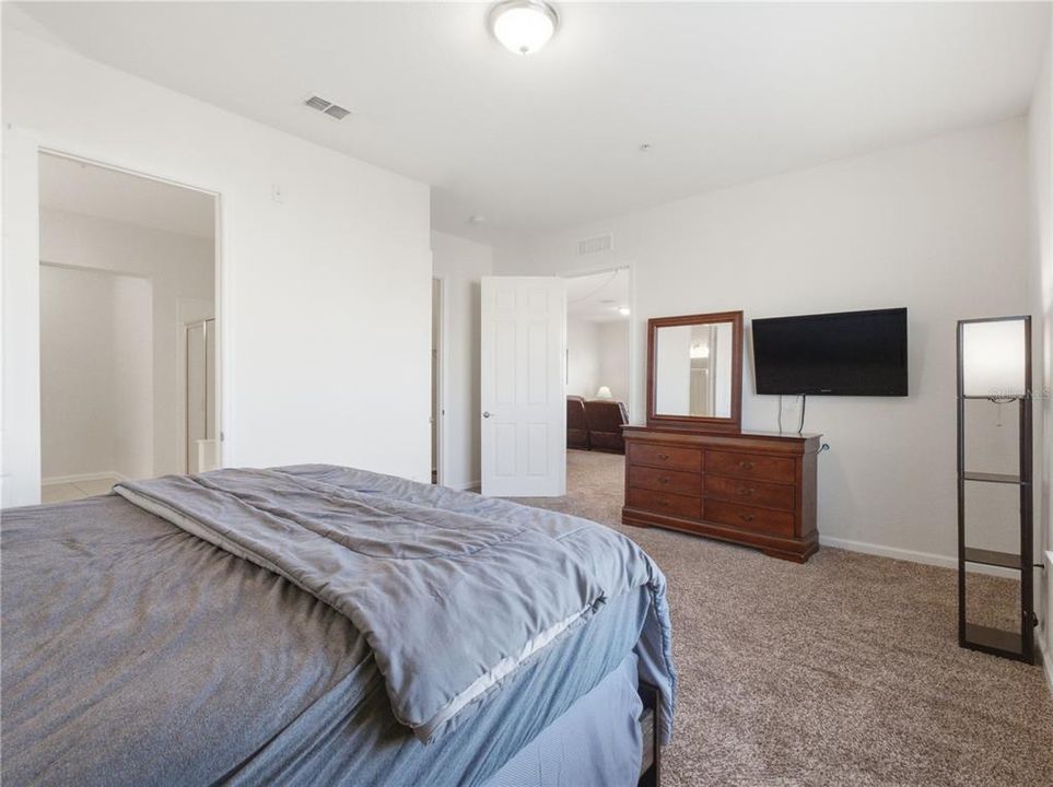 En Venta: $629,900 (3 camas, 2 baños, 2097 Pies cuadrados)