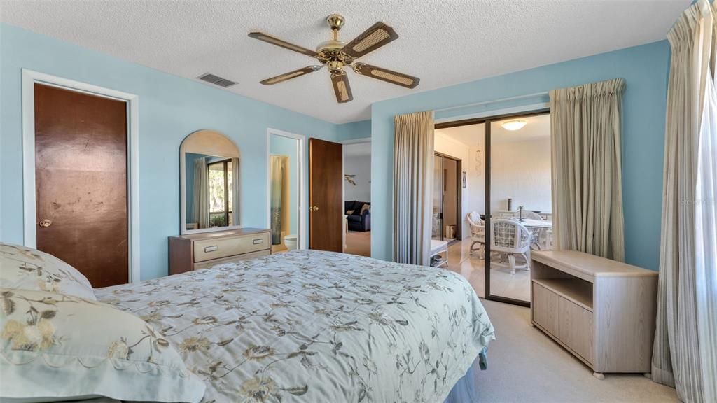 En Venta: $151,000 (2 camas, 2 baños, 945 Pies cuadrados)