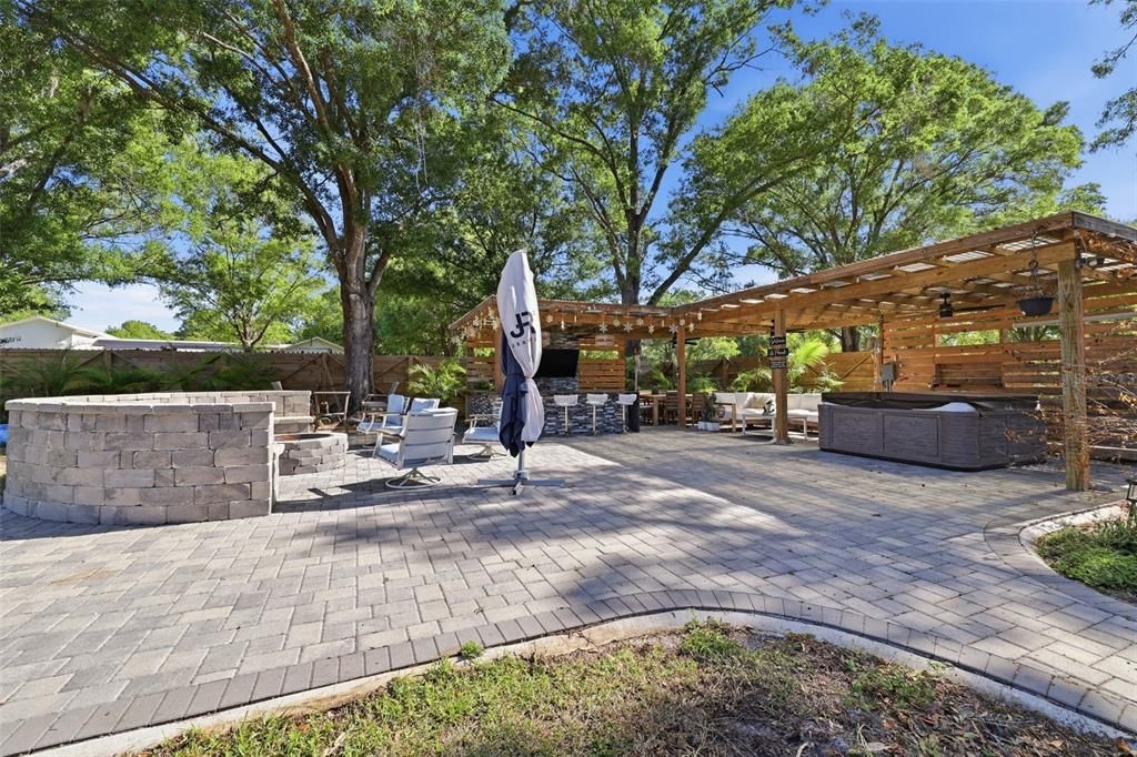 Active With Contract: $995,000 (5 beds, 3 baths, 3521 Square Feet)
