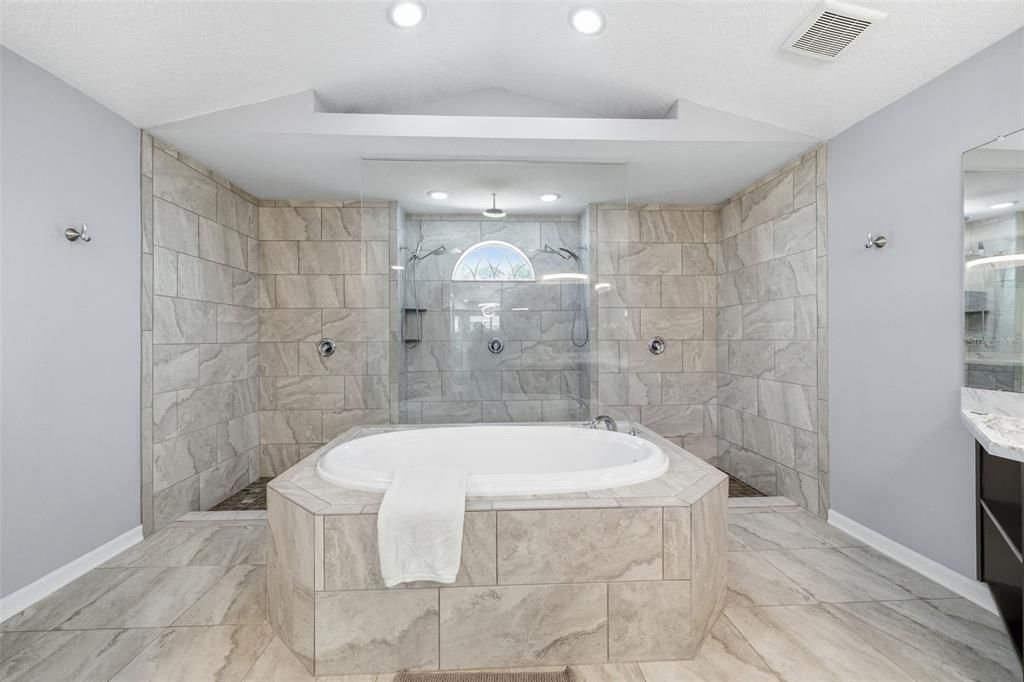 Active With Contract: $995,000 (5 beds, 3 baths, 3521 Square Feet)
