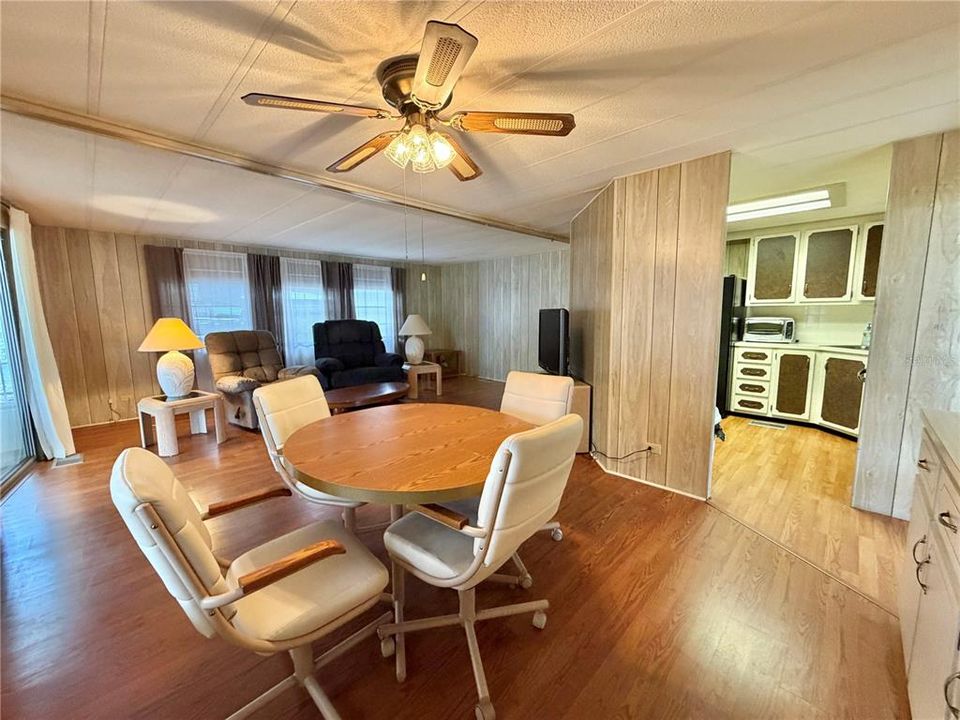 En Venta: $109,995 (2 camas, 2 baños, 1032 Pies cuadrados)