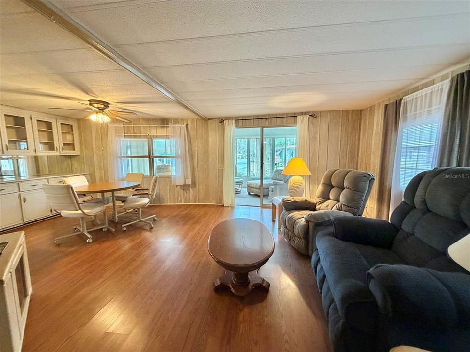 En Venta: $109,995 (2 camas, 2 baños, 1032 Pies cuadrados)