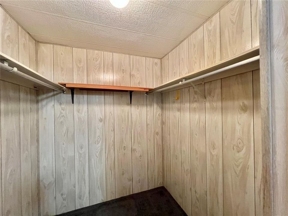 На продажу: $119,000 (2 спален, 2 ванн, 1350 Квадратных фут)