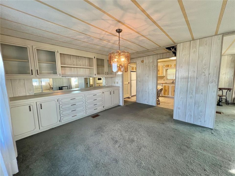 На продажу: $119,000 (2 спален, 2 ванн, 1350 Квадратных фут)