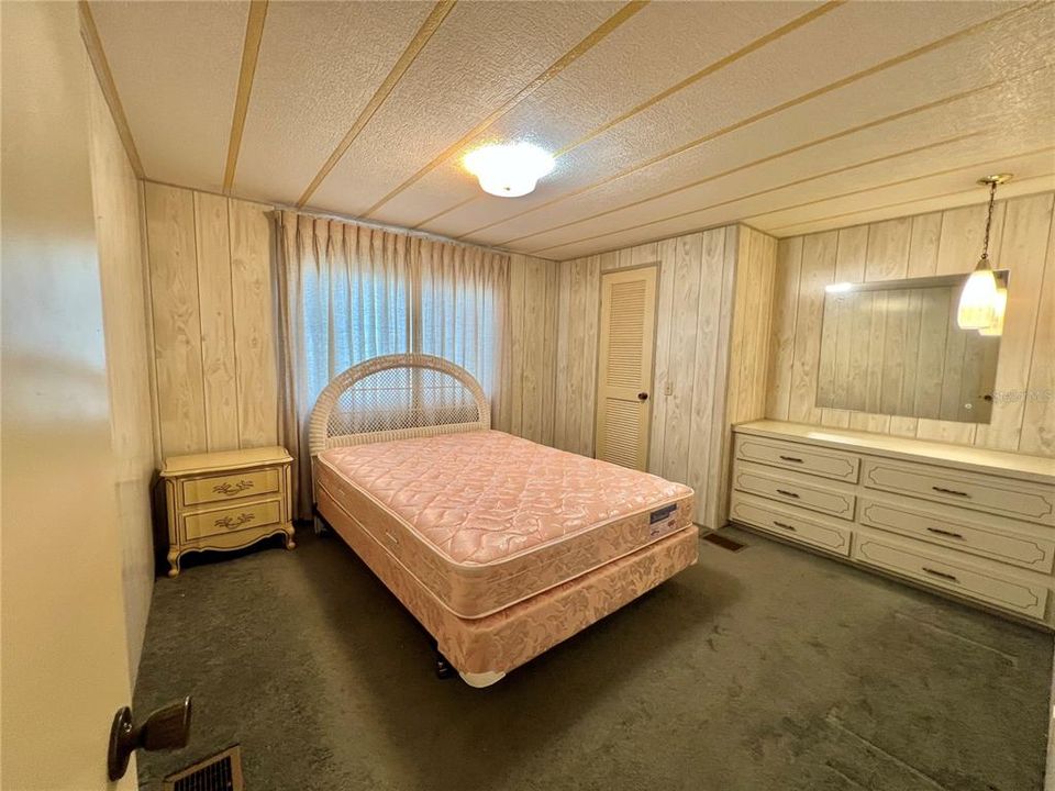 На продажу: $119,000 (2 спален, 2 ванн, 1350 Квадратных фут)