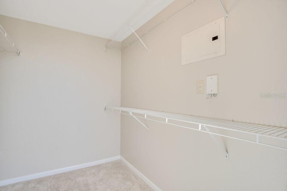 For Sale: $429,900 (2 beds, 2 baths, 1317 Square Feet)