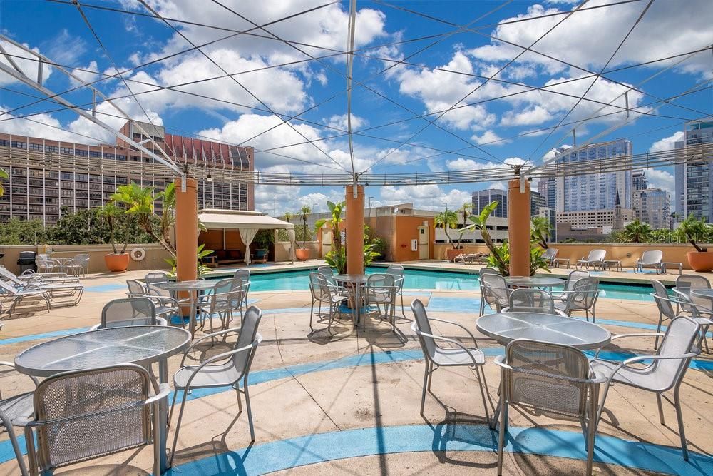 For Sale: $429,900 (2 beds, 2 baths, 1317 Square Feet)