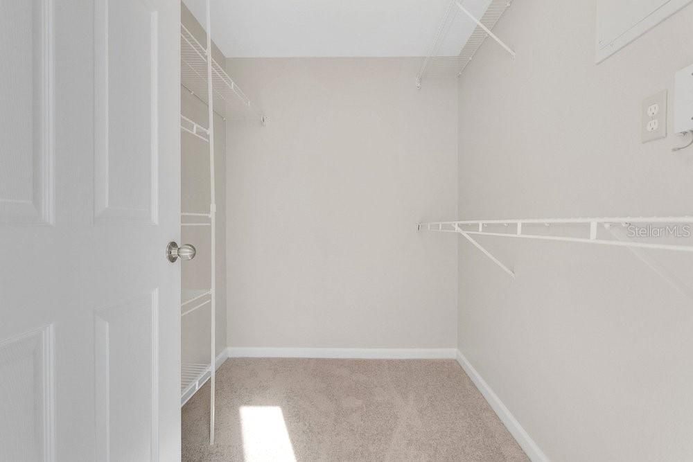 For Sale: $429,900 (2 beds, 2 baths, 1317 Square Feet)