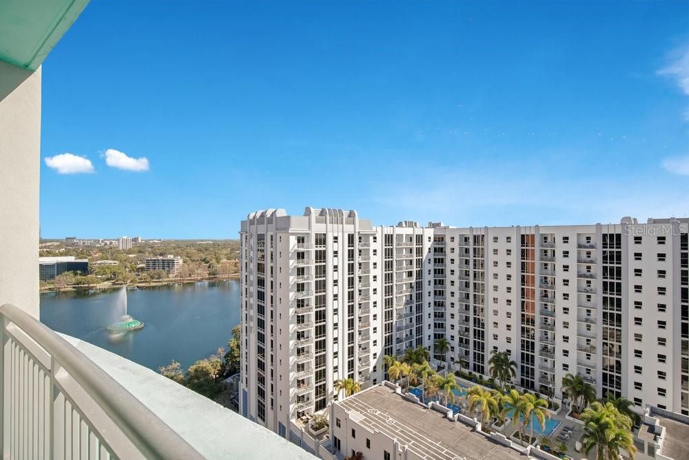For Sale: $429,900 (2 beds, 2 baths, 1317 Square Feet)