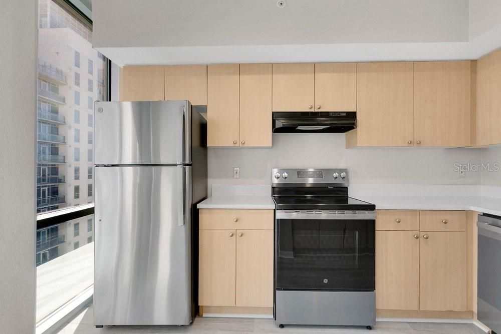 For Sale: $429,900 (2 beds, 2 baths, 1317 Square Feet)