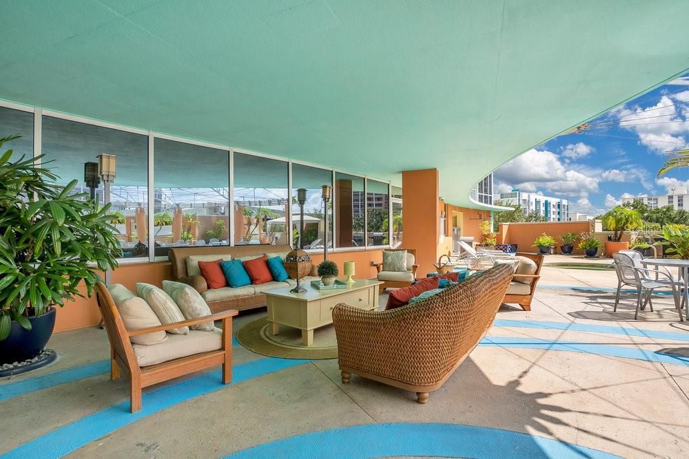 For Sale: $429,900 (2 beds, 2 baths, 1317 Square Feet)