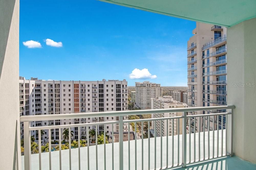 For Sale: $429,900 (2 beds, 2 baths, 1317 Square Feet)