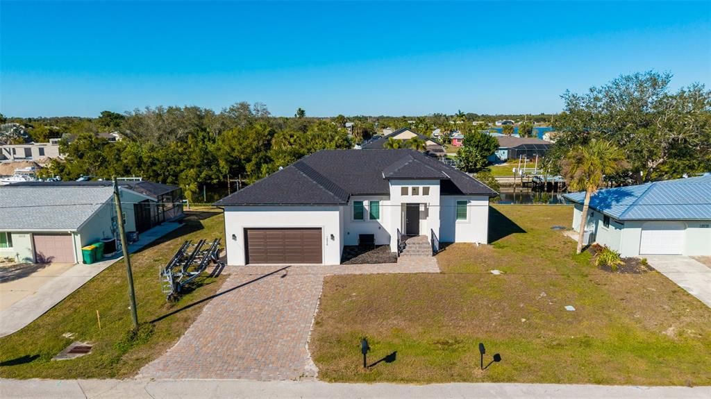En Venta: $599,000 (4 camas, 2 baños, 1696 Pies cuadrados)