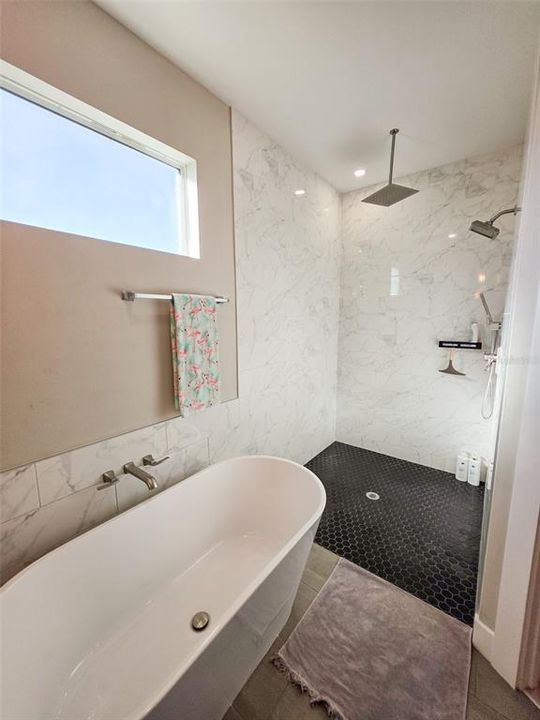 En Venta: $599,000 (4 camas, 2 baños, 1696 Pies cuadrados)