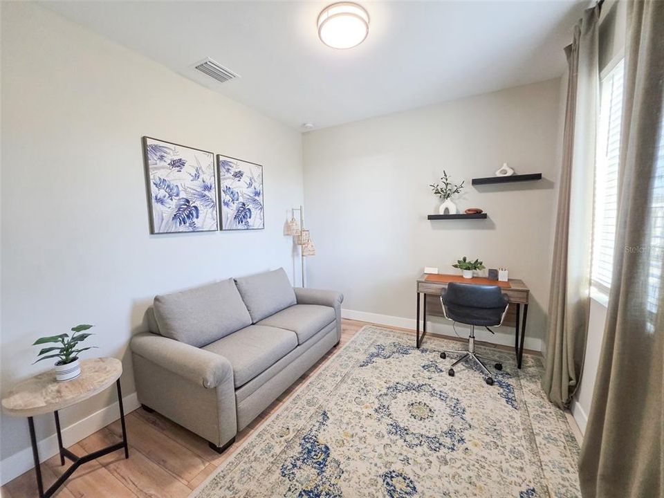 En Venta: $599,000 (4 camas, 2 baños, 1696 Pies cuadrados)
