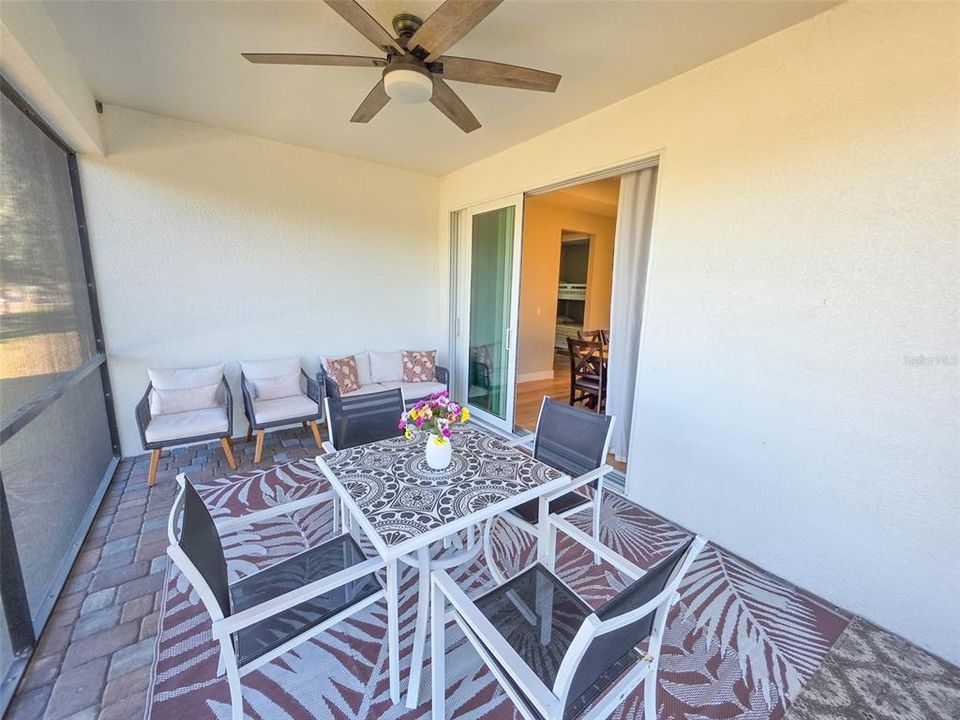 En Venta: $599,000 (4 camas, 2 baños, 1696 Pies cuadrados)