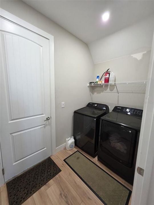 En Venta: $599,000 (4 camas, 2 baños, 1696 Pies cuadrados)