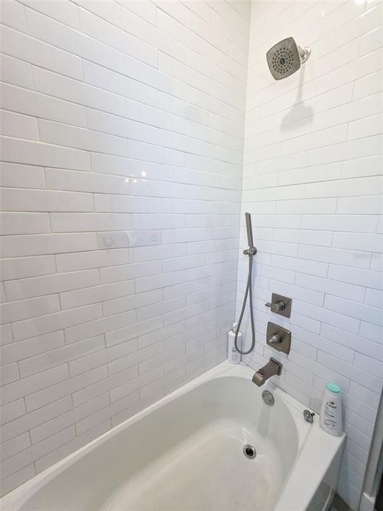 En Venta: $599,000 (4 camas, 2 baños, 1696 Pies cuadrados)
