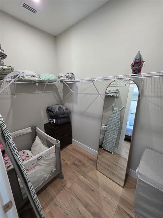 En Venta: $599,000 (4 camas, 2 baños, 1696 Pies cuadrados)