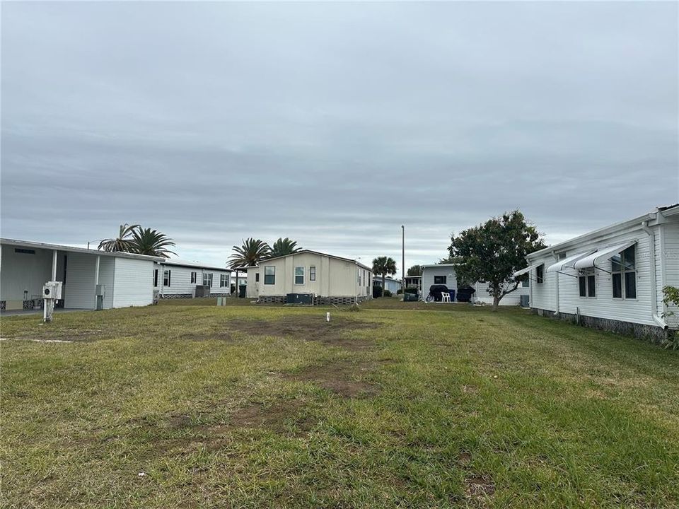 合同活跃: $15,000 (0.09 acres)
