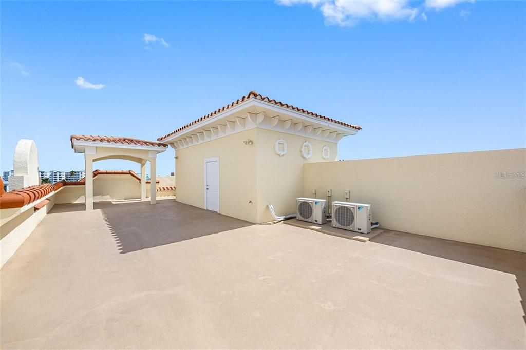 На продажу: $799,900 (3 спален, 3 ванн, 2544 Квадратных фут)