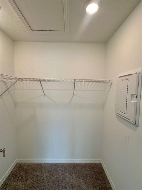 For Sale: $239,900 (3 beds, 2 baths, 1373 Square Feet)