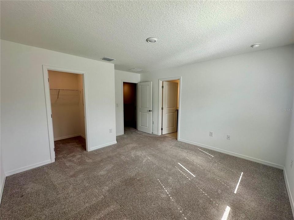 For Sale: $239,900 (3 beds, 2 baths, 1373 Square Feet)