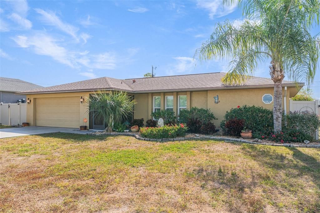 Под контрактом: $375,000 (3 спален, 2 ванн, 1994 Квадратных фут)