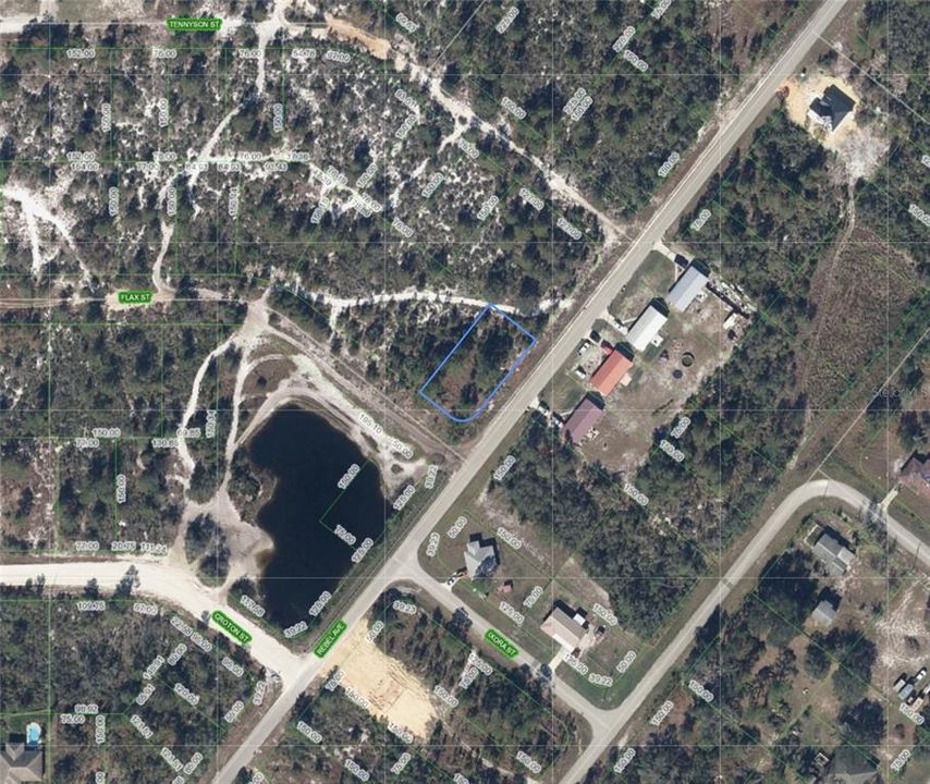 На продажу: $14,900 (0.27 acres)