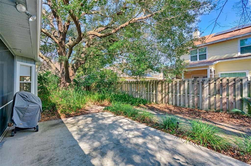 Activo con contrato: $385,000 (3 camas, 2 baños, 1862 Pies cuadrados)