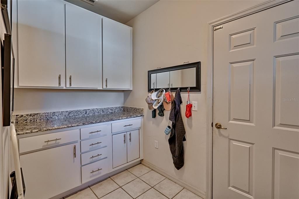 Activo con contrato: $385,000 (3 camas, 2 baños, 1862 Pies cuadrados)