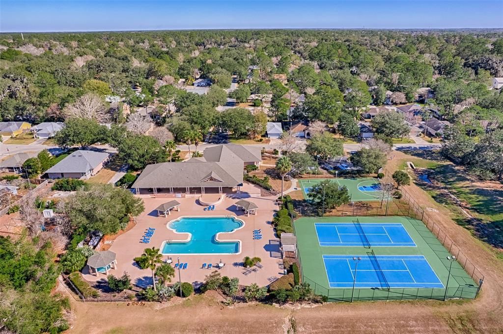 Activo con contrato: $385,000 (3 camas, 2 baños, 1862 Pies cuadrados)