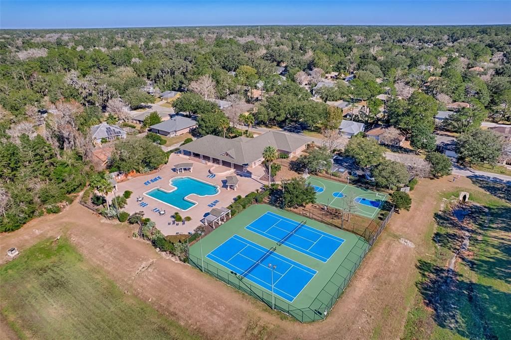 Activo con contrato: $385,000 (3 camas, 2 baños, 1862 Pies cuadrados)