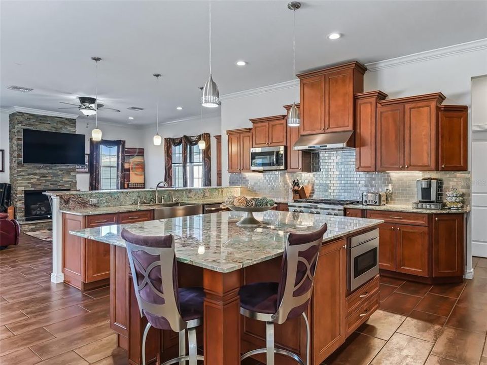 En Venta: $2,675,000 (7 camas, 7 baños, 5830 Pies cuadrados)
