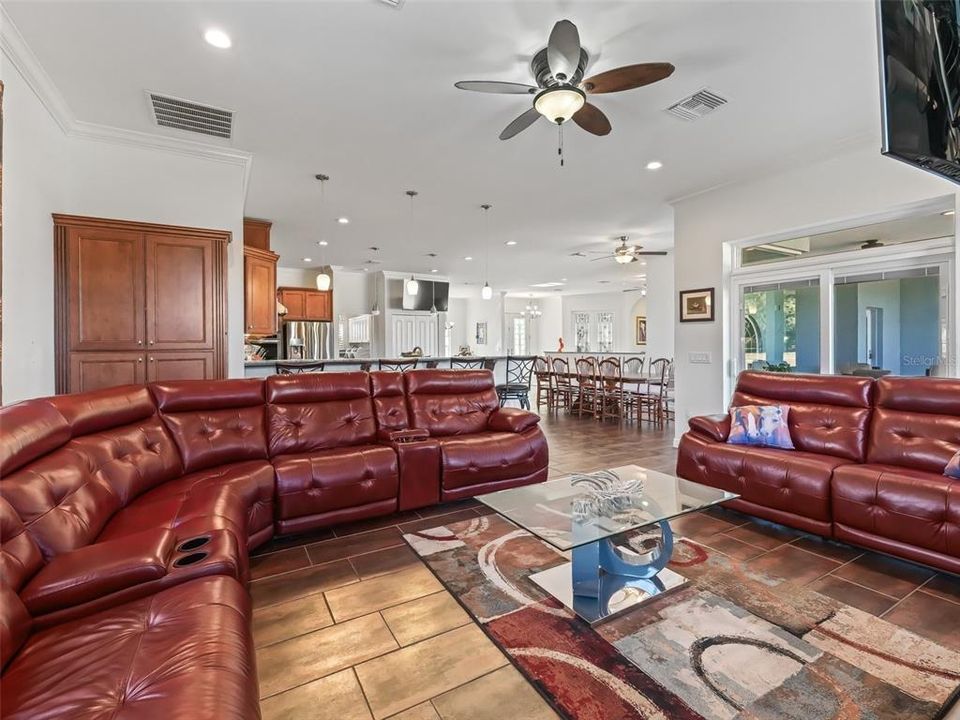 En Venta: $2,675,000 (7 camas, 7 baños, 5830 Pies cuadrados)
