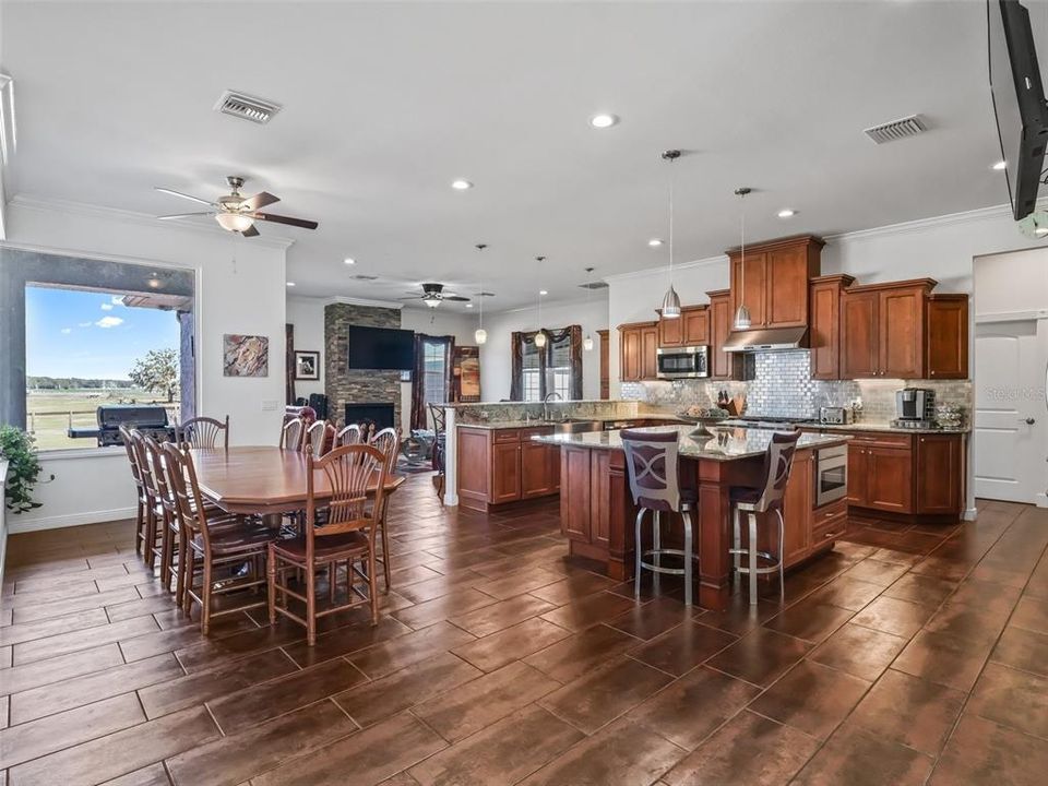En Venta: $2,675,000 (7 camas, 7 baños, 5830 Pies cuadrados)