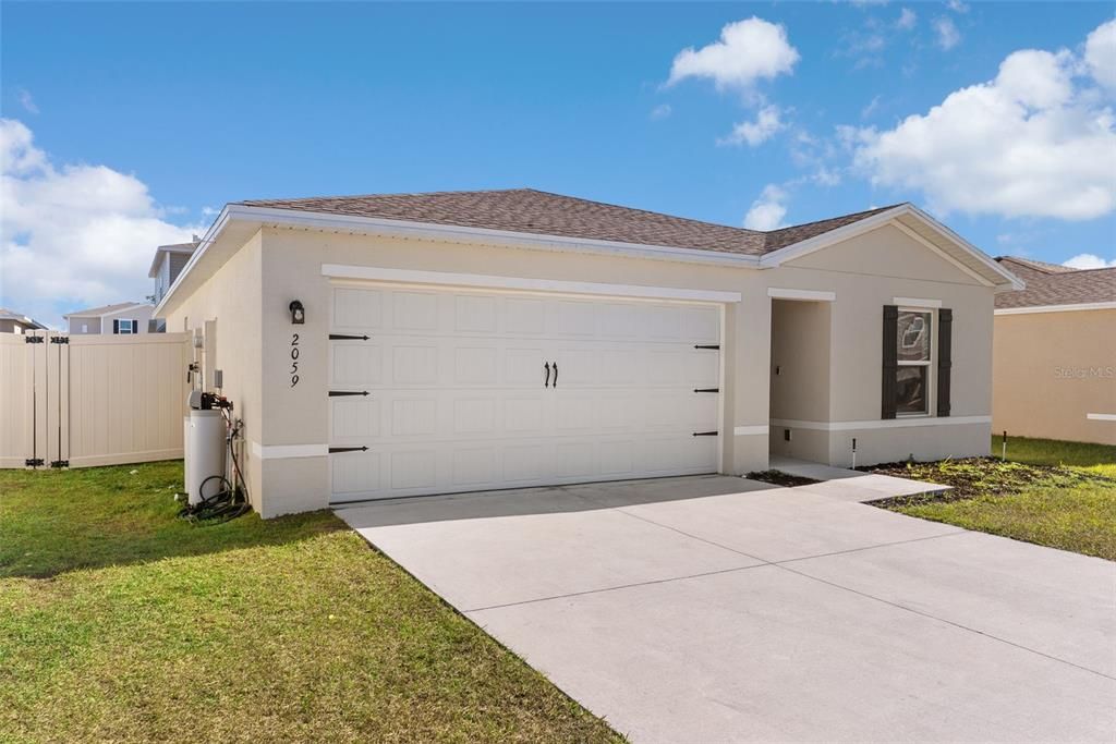 For Sale: $255,000 (3 beds, 2 baths, 1265 Square Feet)