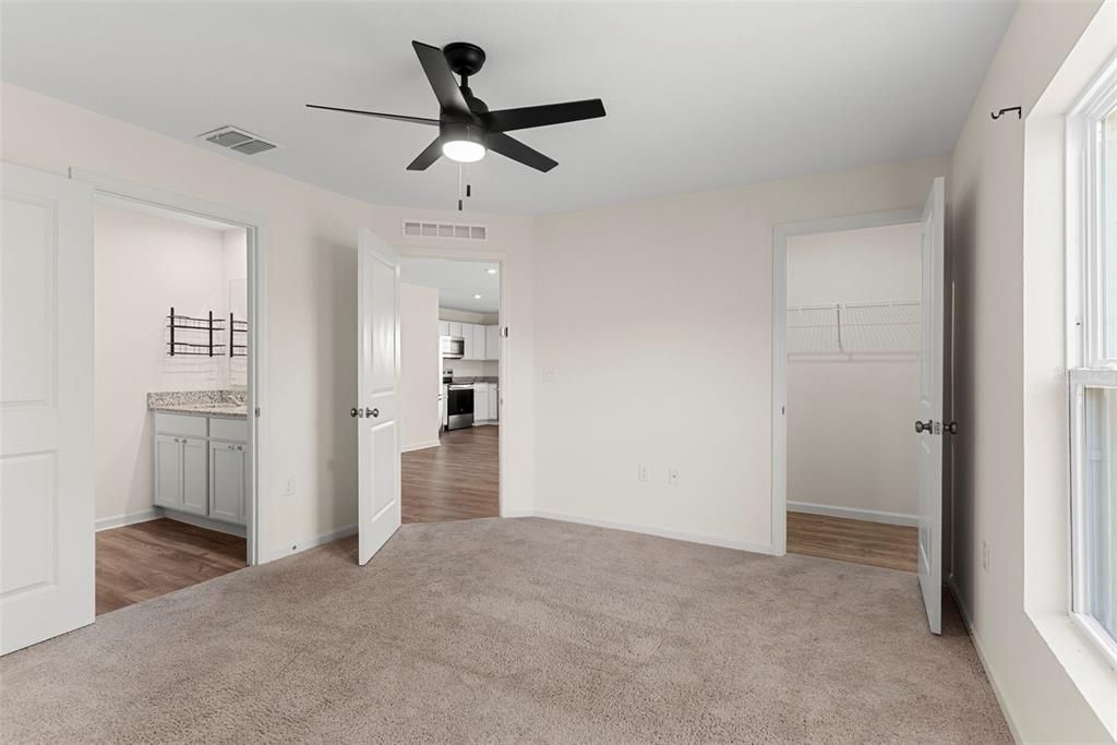 For Sale: $255,000 (3 beds, 2 baths, 1265 Square Feet)