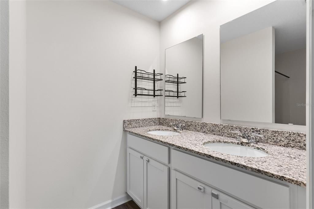 For Sale: $255,000 (3 beds, 2 baths, 1265 Square Feet)