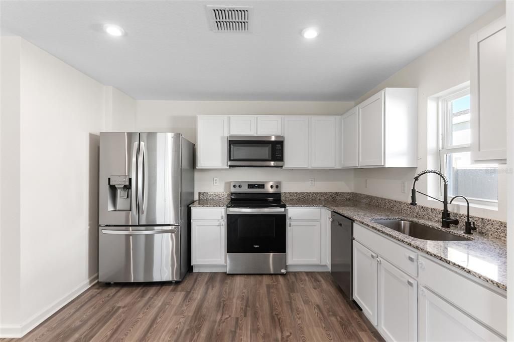 For Sale: $255,000 (3 beds, 2 baths, 1265 Square Feet)