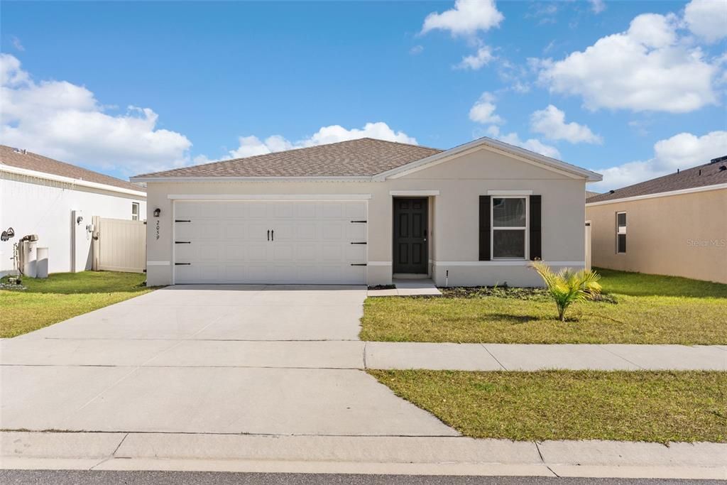 For Sale: $255,000 (3 beds, 2 baths, 1265 Square Feet)