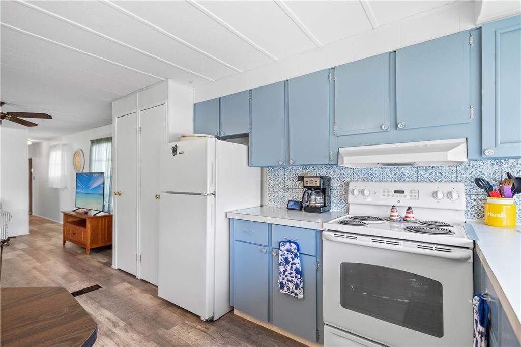En Venta: $75,900 (2 camas, 1 baños, 749 Pies cuadrados)