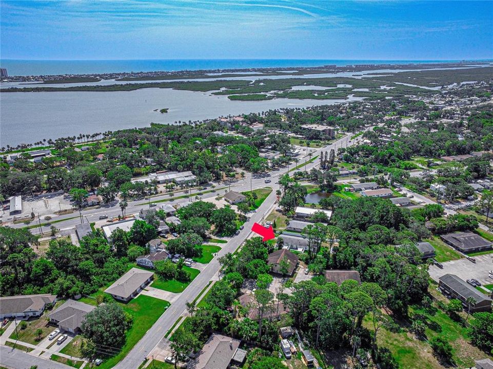 For Sale: $990,000 (6 beds, 3 baths, 2240 Square Feet)