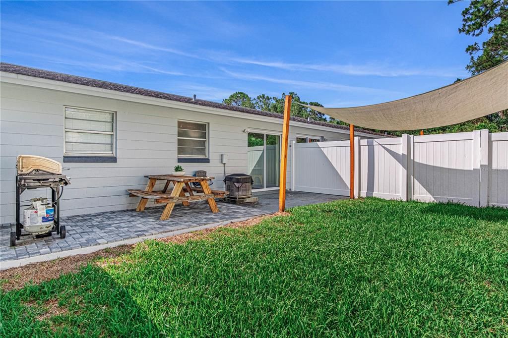 For Sale: $990,000 (6 beds, 3 baths, 2240 Square Feet)