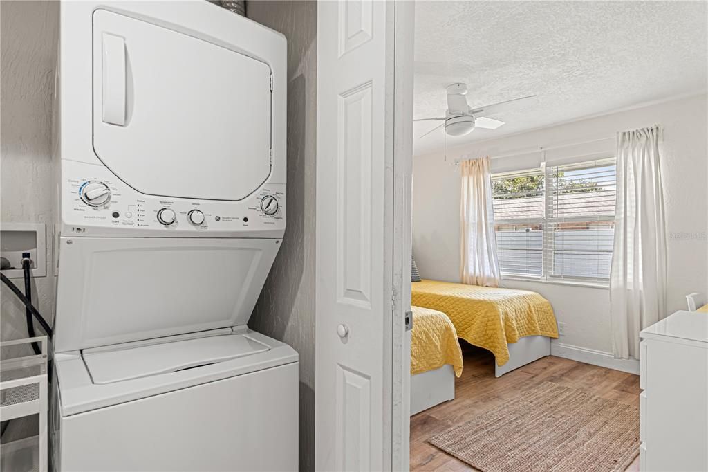 For Sale: $990,000 (6 beds, 3 baths, 2240 Square Feet)