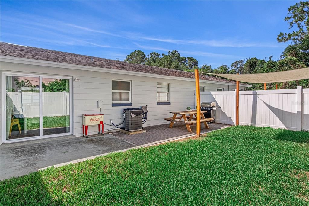 For Sale: $990,000 (6 beds, 3 baths, 2240 Square Feet)