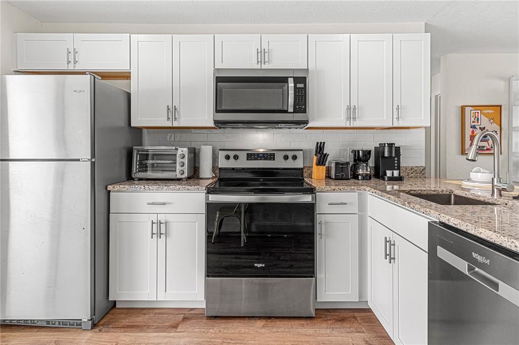 For Sale: $990,000 (6 beds, 3 baths, 2240 Square Feet)
