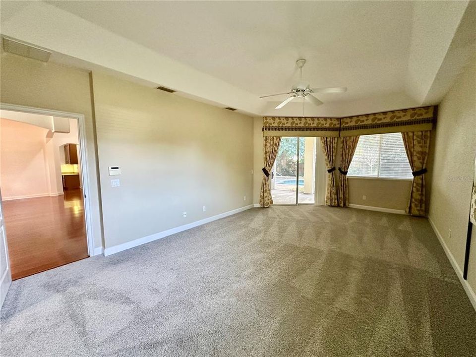 Activo con contrato: $440,000 (4 camas, 3 baños, 2888 Pies cuadrados)